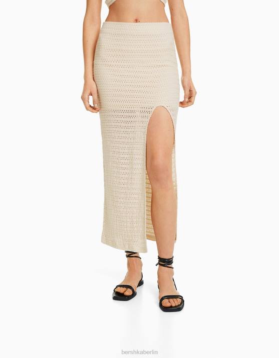 Beige Bershka Frauen rustikaler gehäkelter Midirock H00J1884