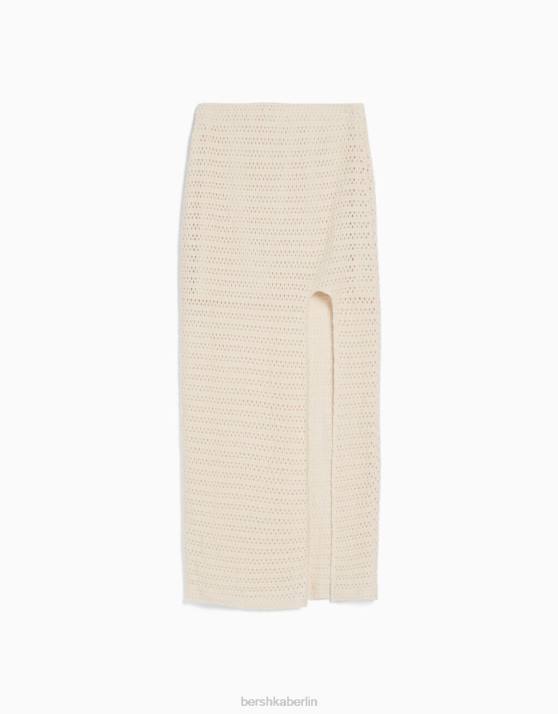 Beige Bershka Frauen rustikaler gehäkelter Midirock H00J1928
