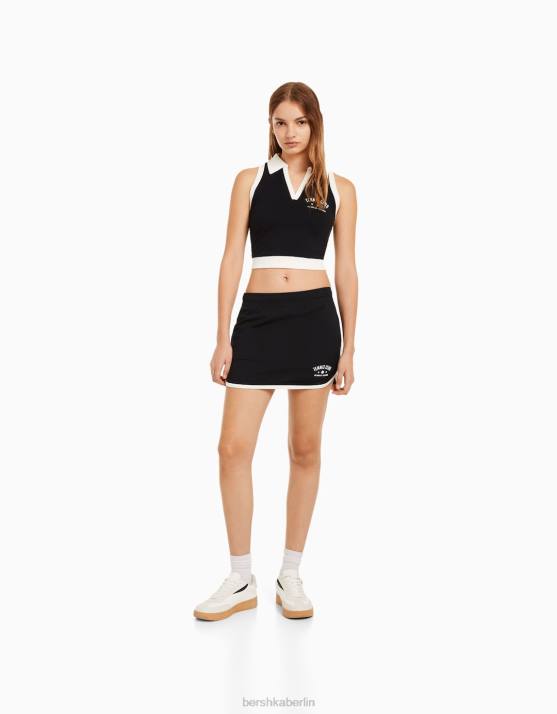 Schwarz Bershka Frauen Bedruckter Plüsch-Skort H00J1635