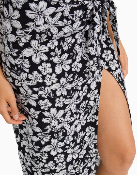 Schwarz Bershka Frauen Midirock mit Blumendruck H00J1627