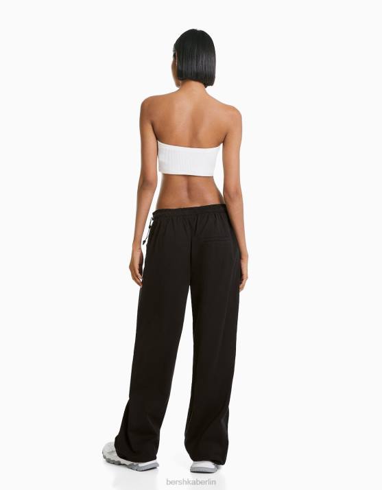 Schwarz Bershka Frauen Locker sitzende Fallschirm-Jogginghose H00J1398