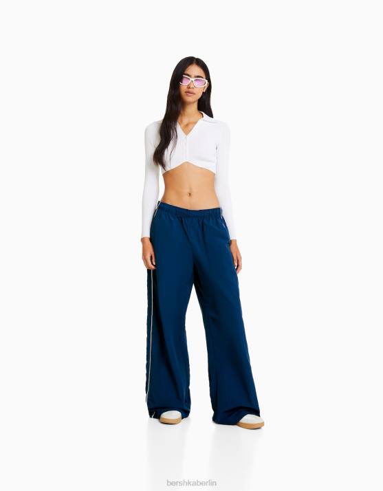 Blau Bershka Frauen Nylonhose mit seitlichen Paspeln H00J1474