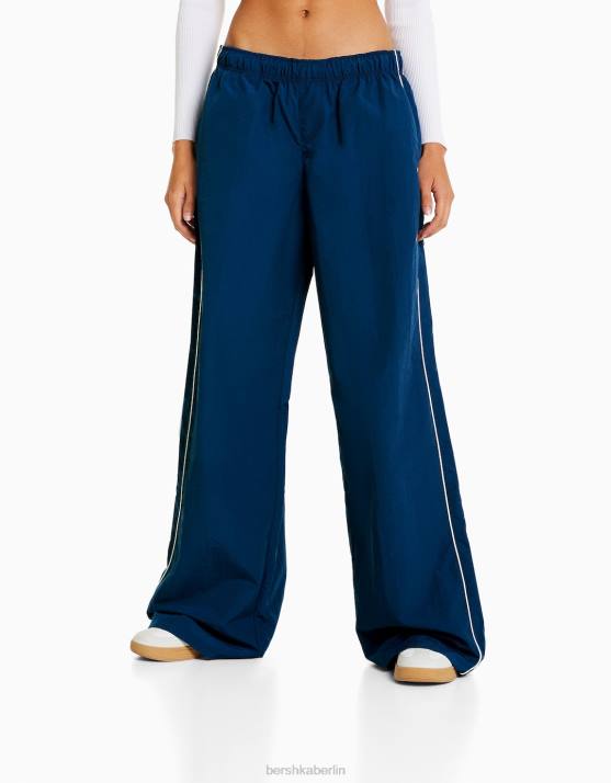 Blau Bershka Frauen Nylonhose mit seitlichen Paspeln H00J1474