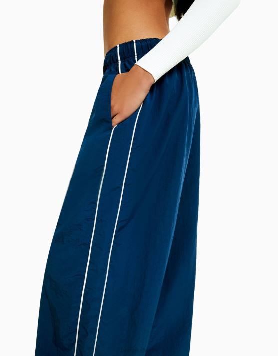 Blau Bershka Frauen Nylonhose mit seitlichen Paspeln H00J1474