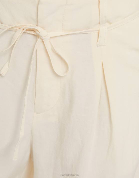 Creme Bershka Frauen Hose aus Leinenmischung mit weitem Bein H00J1418