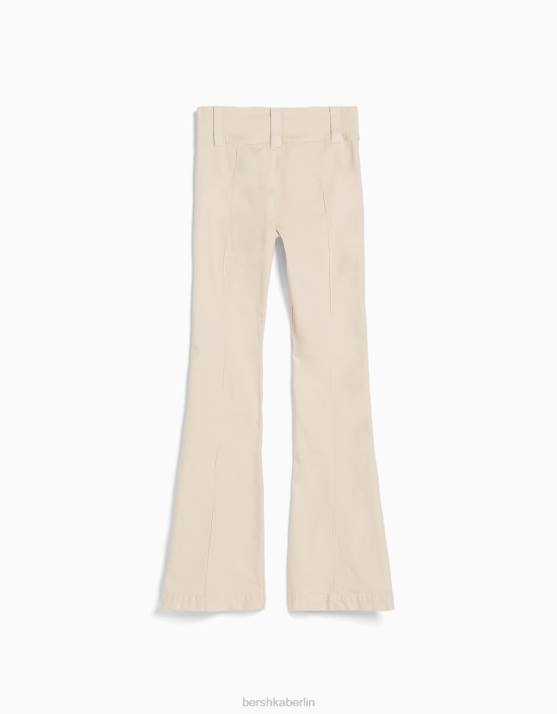 Creme Bershka Frauen Twill-Schlaghose H00J1477