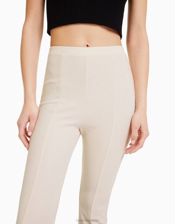 Creme Bershka Frauen ausgestellte Ottoman-Hose H00J1481