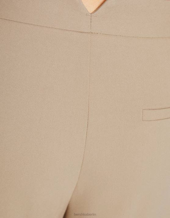 Kamel Bershka Frauen Taillierte Hose im Dad-Fit H00J1453