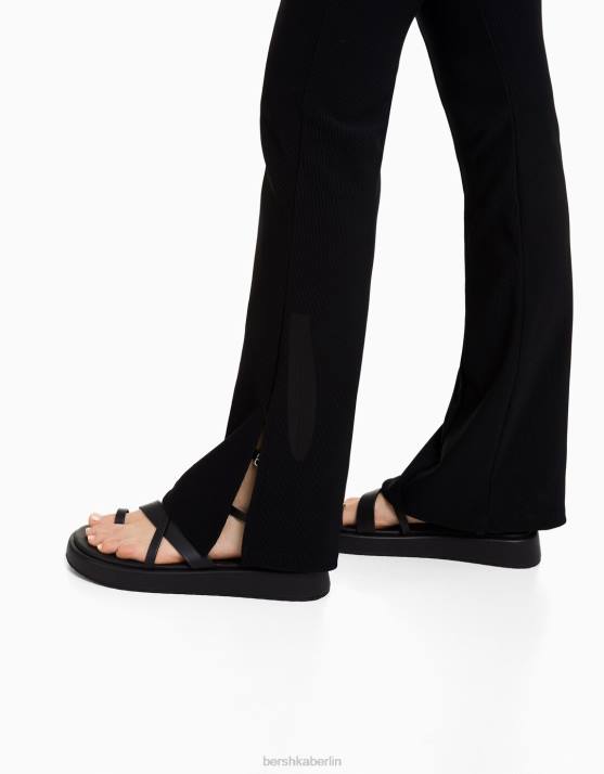 Schwarz Bershka Frauen ausgestellte Ottoman-Hose H00J1480