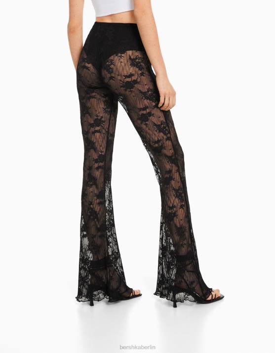 Schwarz Bershka Frauen ausgestellte Spitzenhose H00J1470