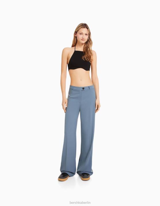 blau verwaschen Bershka Frauen Taillierte Hose mit weitem Bein und Gürtelschlaufen H00J1448