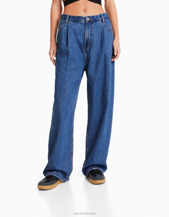 Blau Bershka Frauen 90er-Jahre-Jeans mit Falten H00J1591