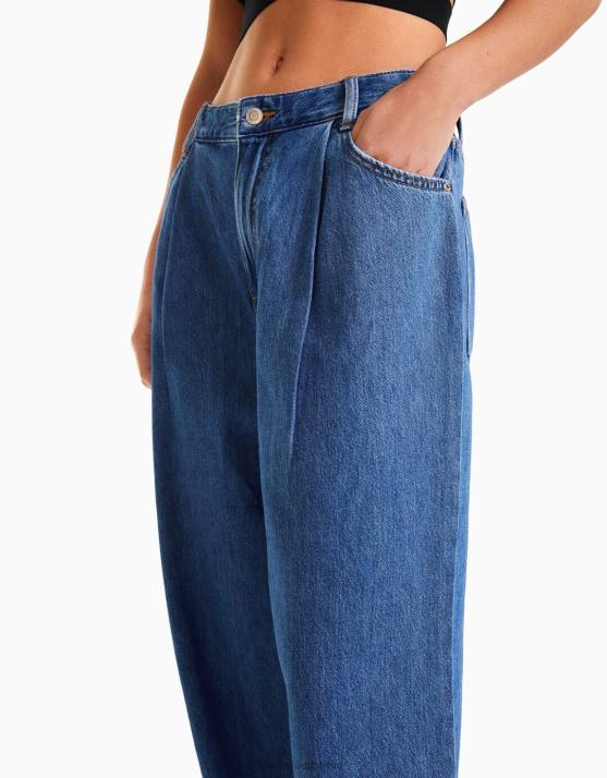 Blau Bershka Frauen 90er-Jahre-Jeans mit Falten H00J1591