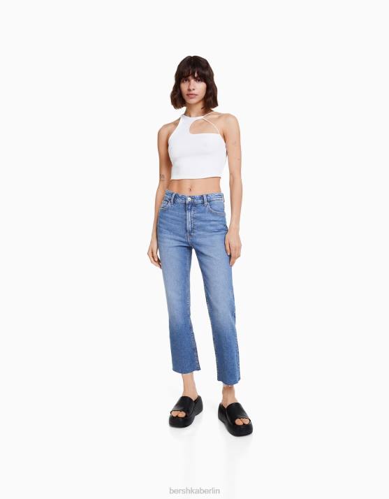 Blau Bershka Frauen verkürzte, ausgestellte Jeans H00J1967