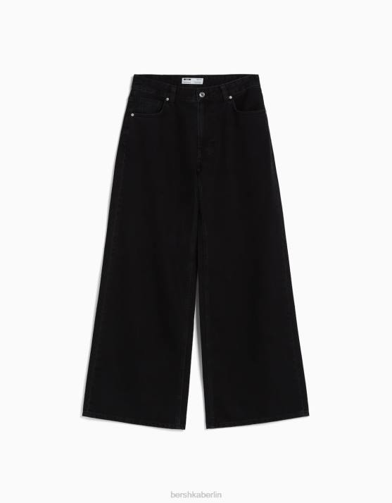 Schwarz Bershka Frauen Jeans mit weitem Bein H00J1486