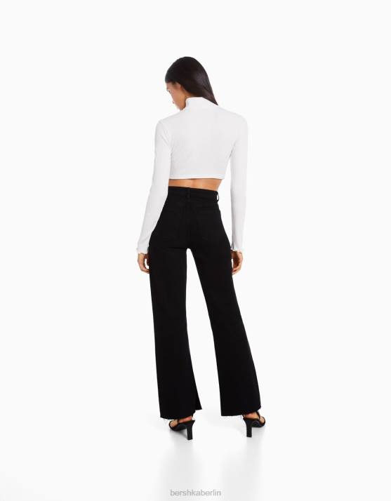 Schwarz Bershka Frauen Komfortjeans mit Seitenschlitz H00J1990