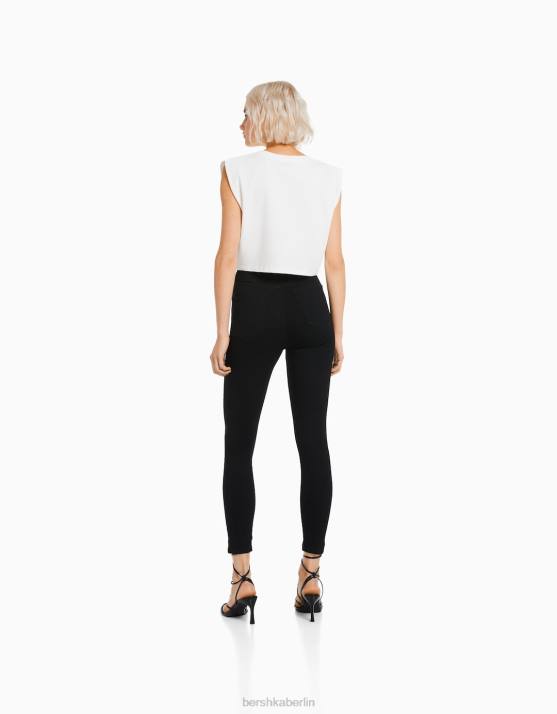 Schwarz Bershka Frauen Super-High-Rise-Röhrenjeans H00J1502