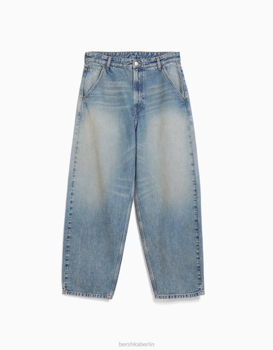 blau verwaschen Bershka Frauen Ausgebleichte Skater-Jeans H00J1512