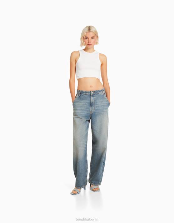 blau verwaschen Bershka Frauen Ausgebleichte Skater-Jeans H00J1954