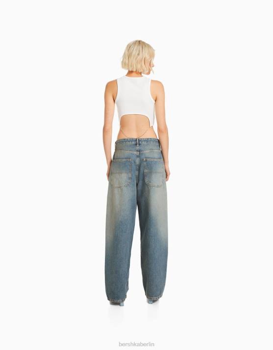 blau verwaschen Bershka Frauen Ausgebleichte Skater-Jeans H00J1954