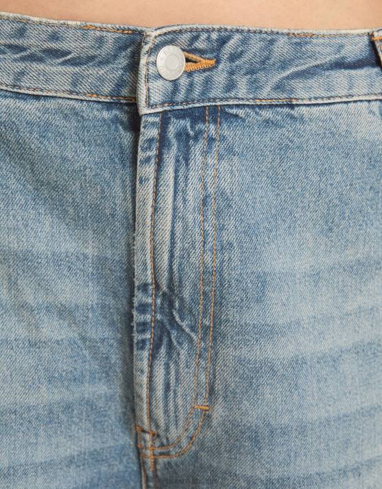 blau verwaschen Bershka Frauen Ausgebleichte Skater-Jeans H00J1954