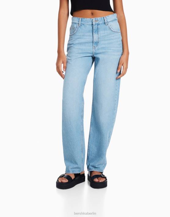 exklusiv Bershka Frauen Gerade geschnittene Jeans H00J1513