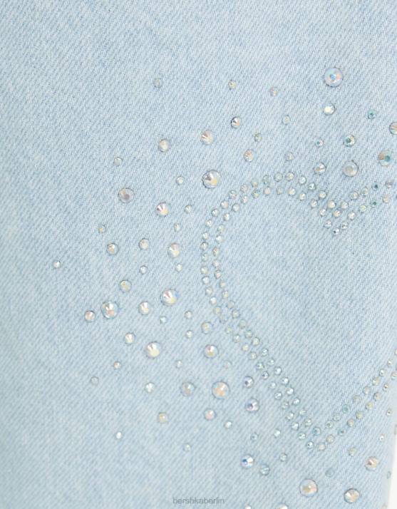 hellblau Bershka Frauen 90er-Jahre-Jeans mit weitem Bein und Strassherzen H00J1581