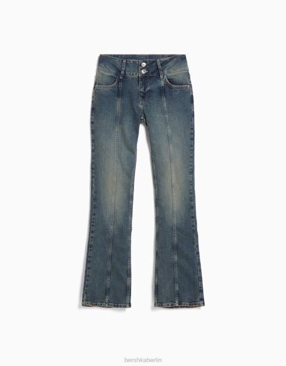 hellblau Bershka Frauen Ausgebleichte, tief sitzende Bootcut-Schlagjeans H00J1585
