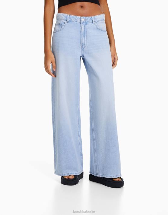 hellblau Bershka Frauen Jeans mit weitem Bein H00J1505