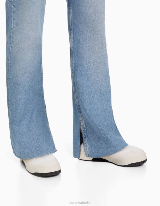 hellblau Bershka Frauen Komfortjeans mit Seitenschlitz H00J1568