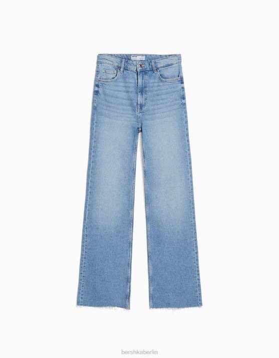 hellblau Bershka Frauen Komfortjeans mit Seitenschlitz H00J1568