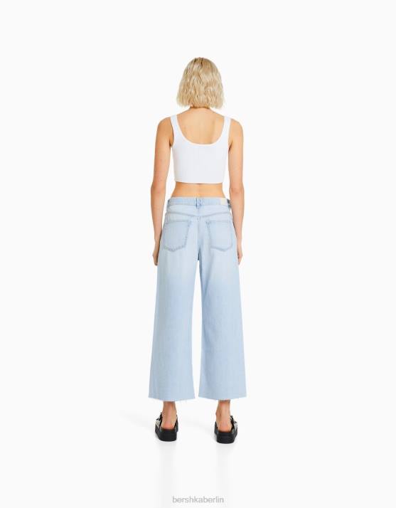 hellblau Bershka Frauen Kurze Jeans mit weitem Bein H00J1515