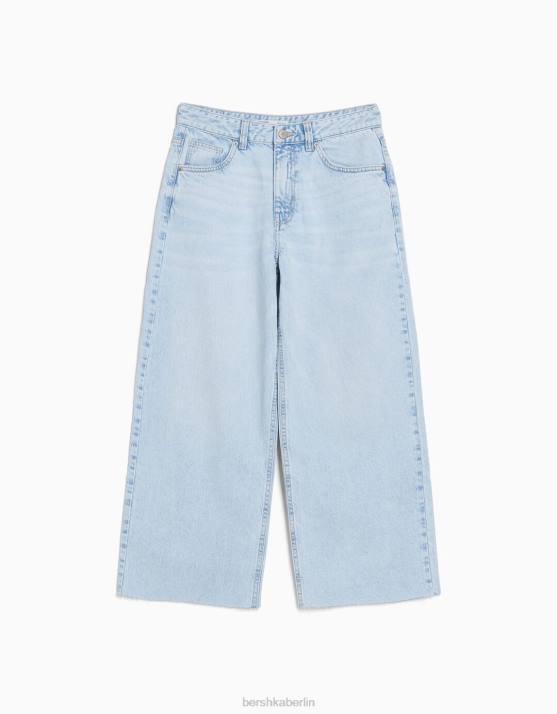hellblau Bershka Frauen Kurze Jeans mit weitem Bein H00J1515