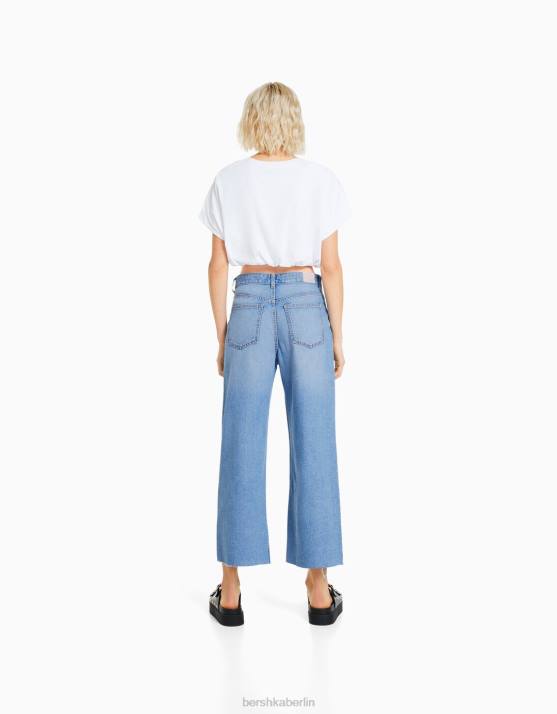hellblau Bershka Frauen Kurze Jeans mit weitem Bein H00J1516