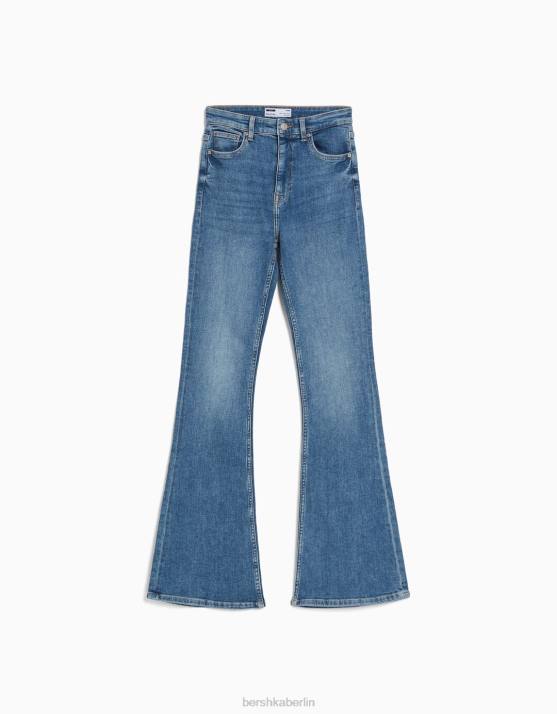 hellblau Bershka Frauen Schlagjeans H00J1492