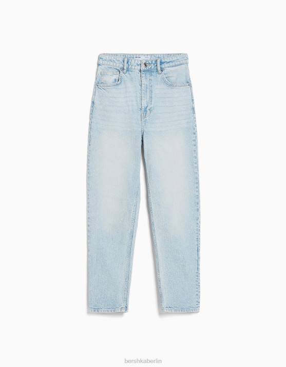 hellblau Bershka Frauen Schmal geschnittene Mom-Jeans mit bequemer Passform H00J1985