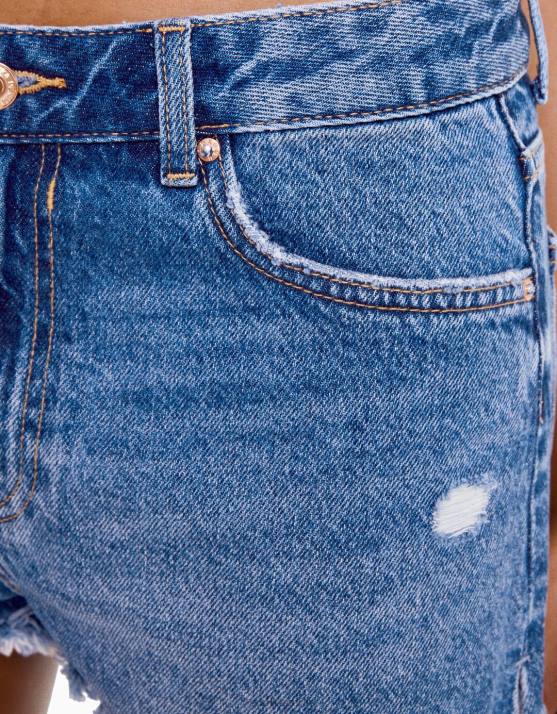 Blau Bershka Frauen Vintage-Jeansshorts mit Rissen H00J1717
