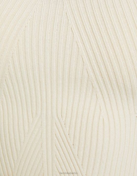 Creme Bershka Frauen Denim-Bermudashorts mit Falten H00J1680