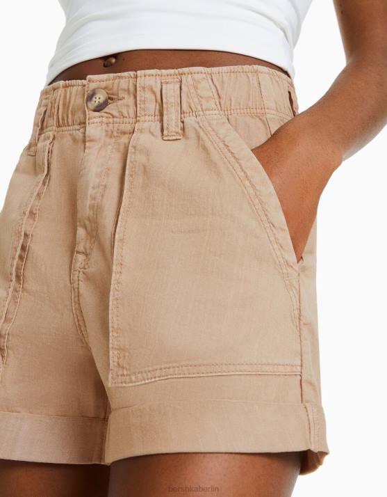 Kamel Bershka Frauen Bermudashorts aus Paperbag-Baumwolle H00J1690