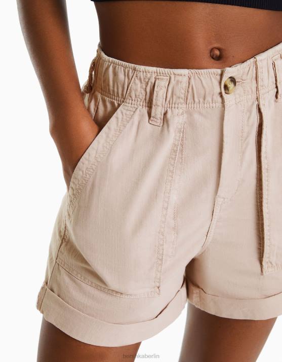 Rosa Bershka Frauen Bermudashorts aus Paperbag-Baumwolle H00J1689