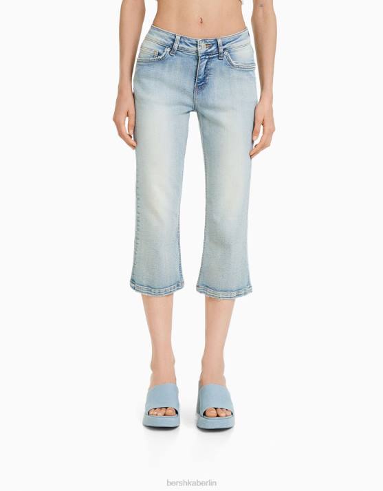 hellblau Bershka Frauen Jeans-Capri-Bermudashorts H00J1678