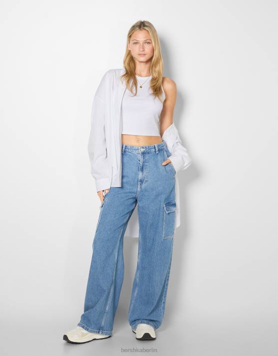 Blau Bershka Frauen Cargo-Jeans mit weitem Bein H00J1340