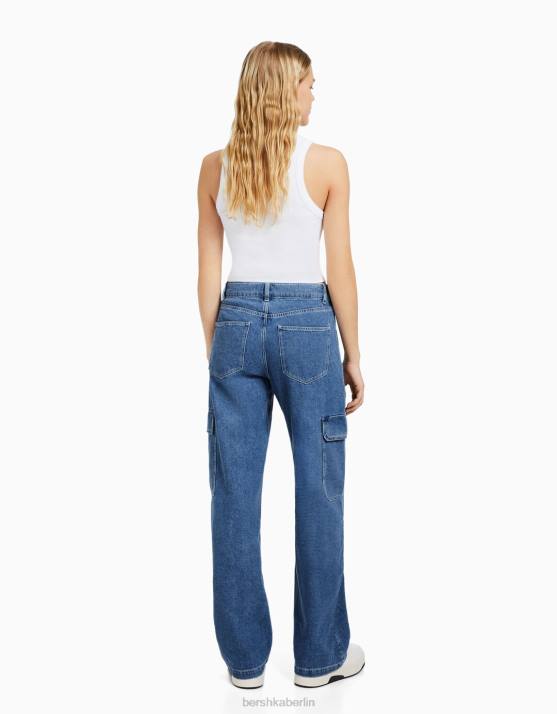 Blau Bershka Frauen Gerade geschnittene Cargo-Jeans H00J1351