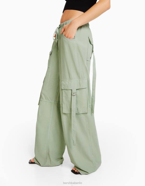 Grün Bershka Frauen Rustikale Oktopus-Cargohose H00J1308