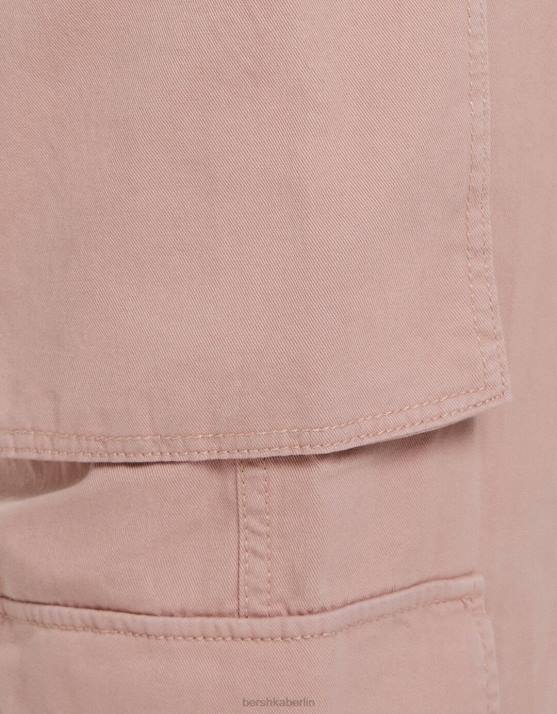 Rosa Bershka Frauen Verstellbare Cargohose aus Twill mit mehreren Taschen H00J1321