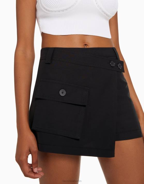 Schwarz Bershka Frauen Wickel-Cargo-Skort H00J1390