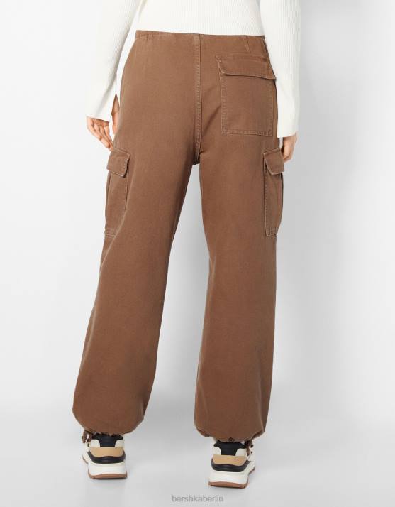 braun Bershka Frauen Cargo-Fallschirmjeans H00J1388