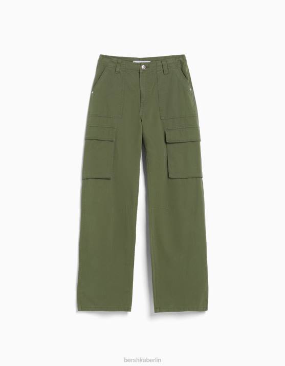 exklusiv Bershka Frauen Gerade geschnittene Cargohose H00J1306