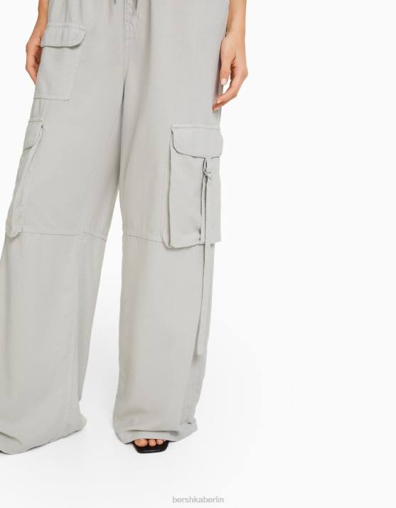 exklusiv Bershka Frauen Rustikale Oktopus-Cargohose H00J1309