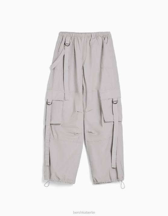 grau Bershka Frauen Cargohose aus Twill-Oktopus H00J1330
